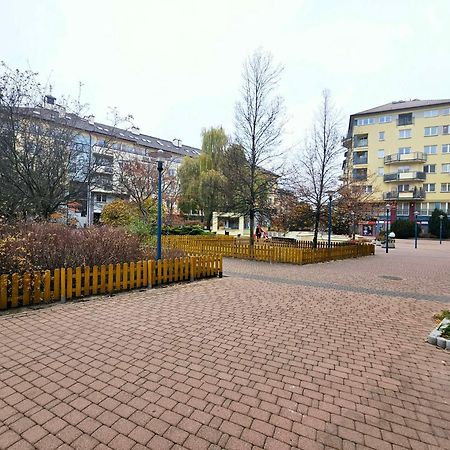 Green Kabaty Apartment 1 Varşovia Exterior foto
